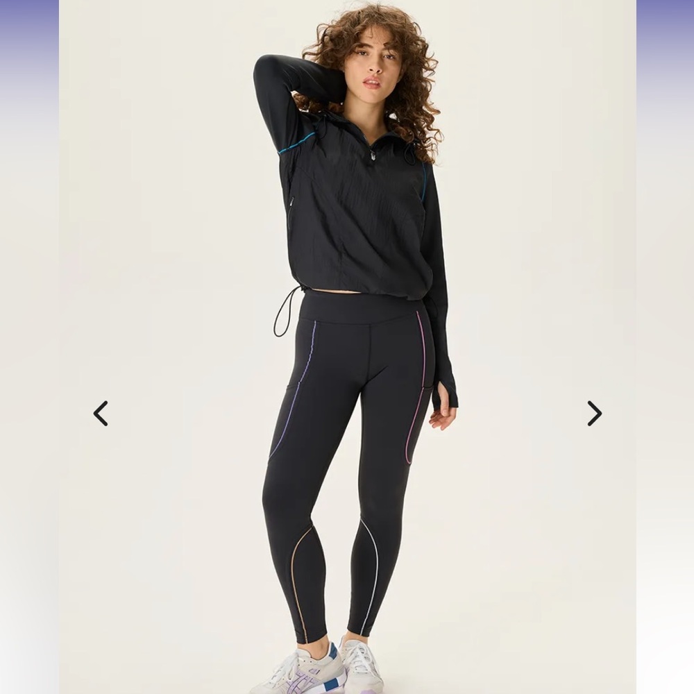 FrostKnit Hoodie in Black/Rainbow Reflective size S by Outdoor Voices